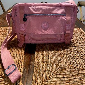 Kippling Messenger light mauve